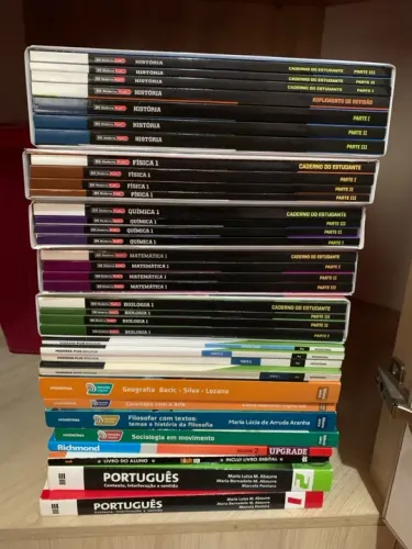 Livros Didáticos Editora Moderna - Ensino Médio