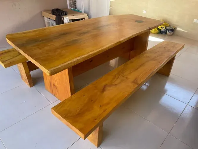 Mesa com bancos madeira maciça personalizadas 