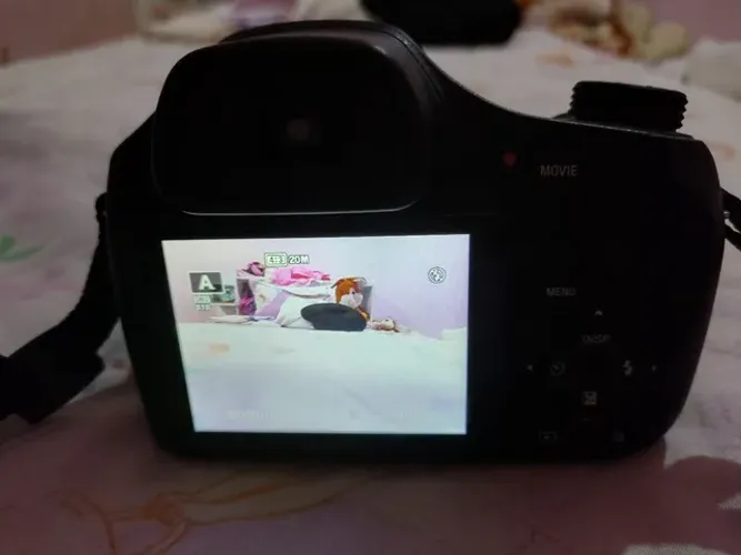 Vendo câmera digital fotográfica Sony