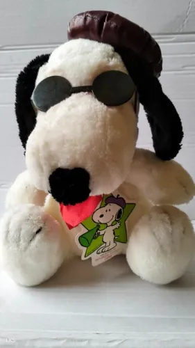 Pelúcia Snoopy Universal Studios Japan 24cm