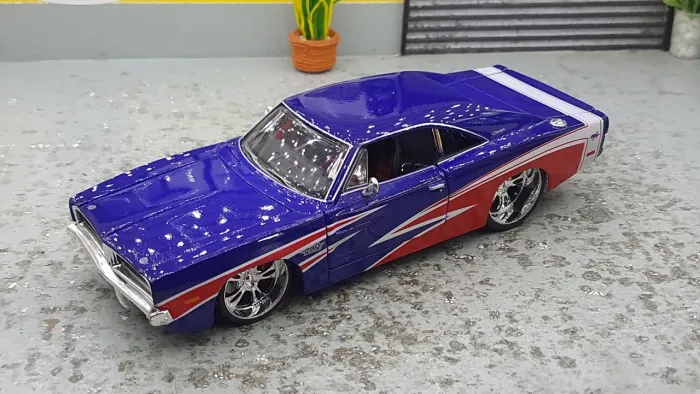 Miniatura 1/24 - Dodge Charger- série antiga ProRodz sem cx