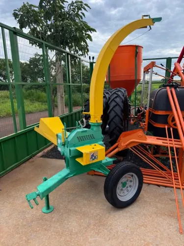 Ensiladeira JF 50 Reboque - Nova
