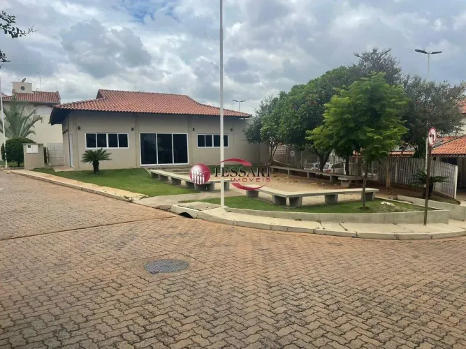 VENDA - Casa de condomínio, sobrado Mon Village 3 dormitórios 2 vagas bairro Jardim Caparr