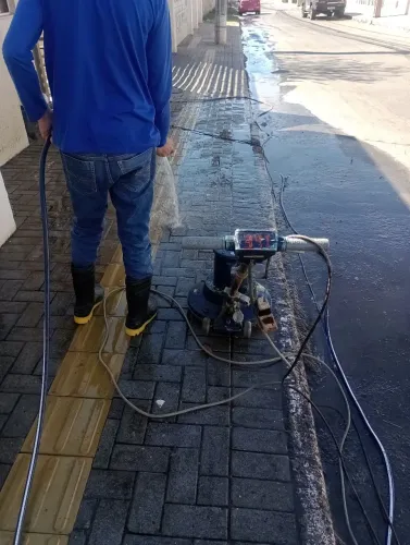 LAVAMOS CALÇADA DE PAVER, PINTURA EM GERAL ...