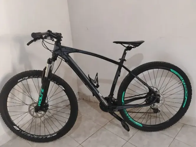 ? Bike Aro 29 - Semi Nova