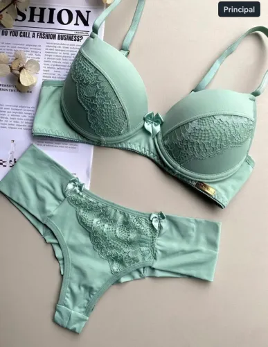 Conjunto de lingerie renda verde - Tamanho M