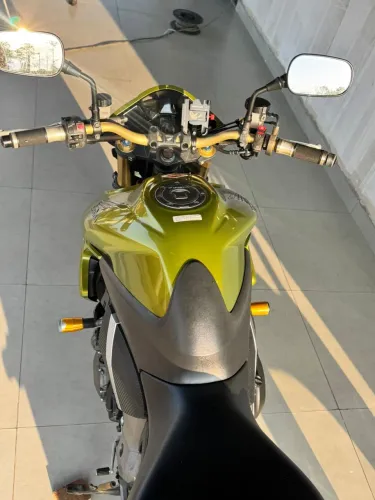 Oportunidade de possuir uma linda Honda Cb1000r 