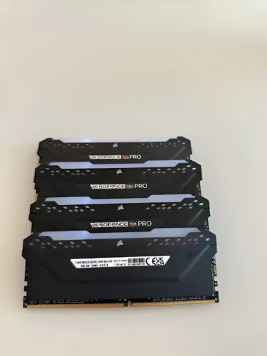 2 modulos Corsair Vengeance RGB PRO 8 GB DDR4 3200 MHz