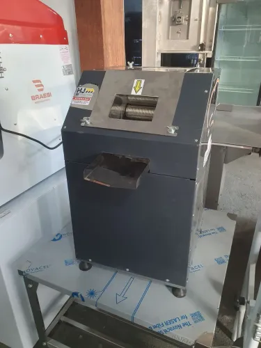 JR. Máquina de Cana de Açúcar Industrial Garapeira GLI 200