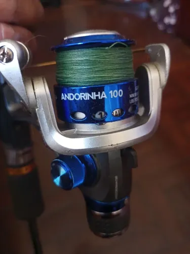 Vara de pesca ultra light com molinete 