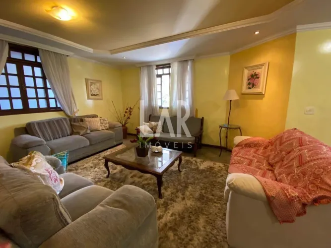Casa à venda, 4 quartos, 2 suítes, 5 vagas, Castelo - Belo Horizonte/MG