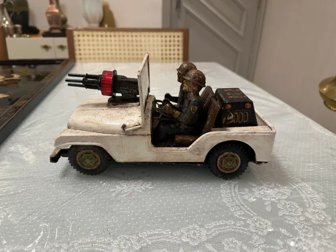 Carro de lata de coleção