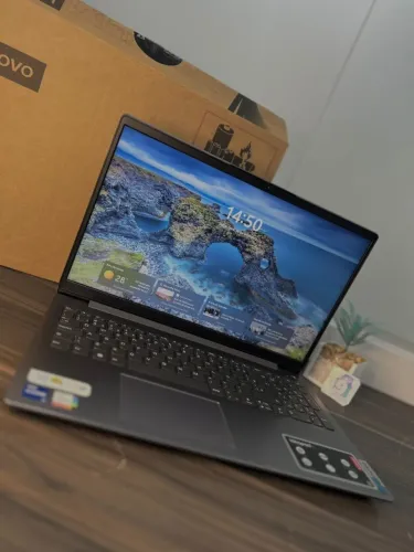 Notebook Lenovo Ideapad 3i Processador: I7- 11657 2.8GHz - 11°  12GB RAM 256GB Loja Fisica