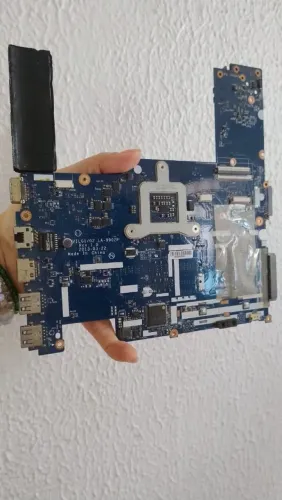 Placa-mãe de Notebook Lenovo G400S em perfeito estado 
