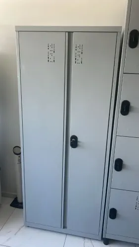 ARMARIOS EM AÇO 2 PORTAS ALTURAS 1,60,1,90,1,98CM IMEDIATOS *