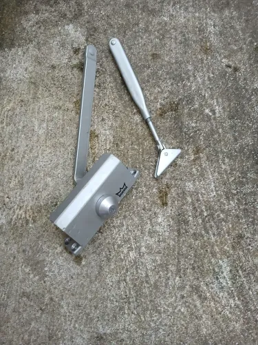 Molas aérea hidráulica de porta 40reais 