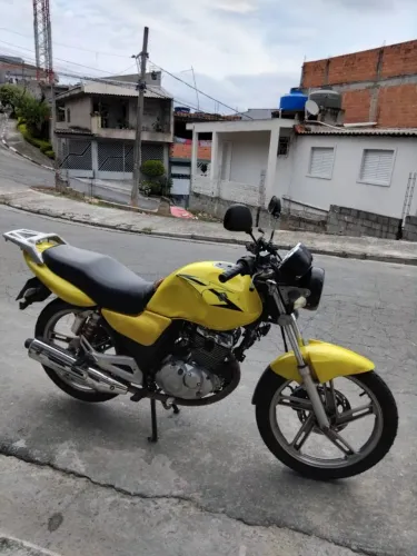 Suzuki GSR 150i troco por carro 
