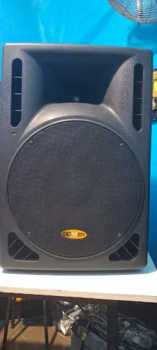 700 Reais Caixa PASSIVA marca Donner Modelo CLARITY 300P, falante 15P