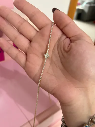 colar choker riviera com trevo de quatro folhas banhado a ouro com zirconias