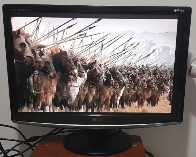 Monitor LG Flatron W2252TQ - 22 polegadas