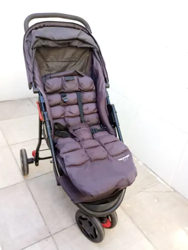 Carrinho de Bebê Voyage Usado