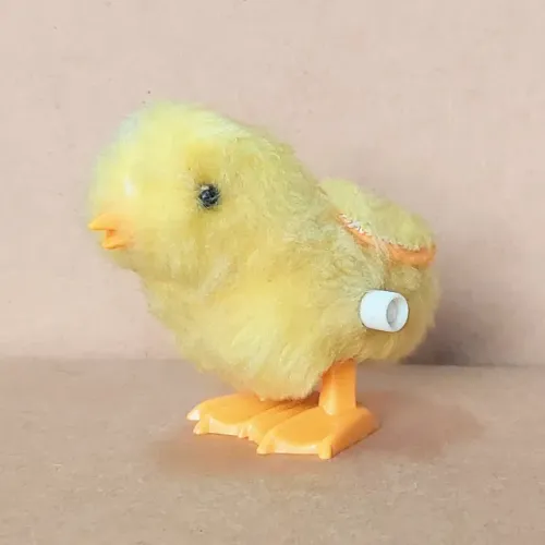 brinquedo - pelúcia pintinho de corda (usado)