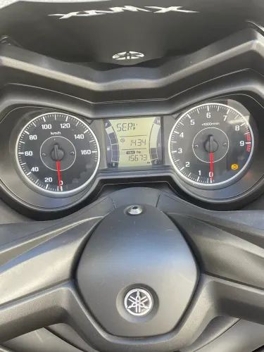 Yamaha X Max 250 20/21 baixa km sem quedas 