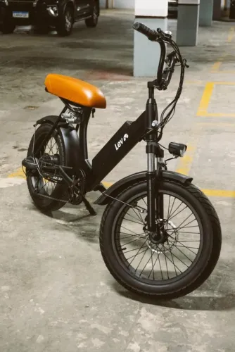 CRUISER LEV- SEMI NOVA