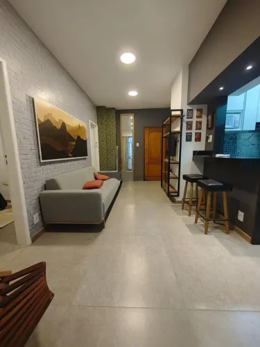 Apartamento Mobiliado para Aluguel no Centro com 2 Quartos, 60m²