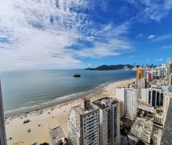 SUPER LUXO 4 SUÍTES, 6 BWC, 3 VAGAS, 01 por andar,  finamente mobiliado equipado vista mar