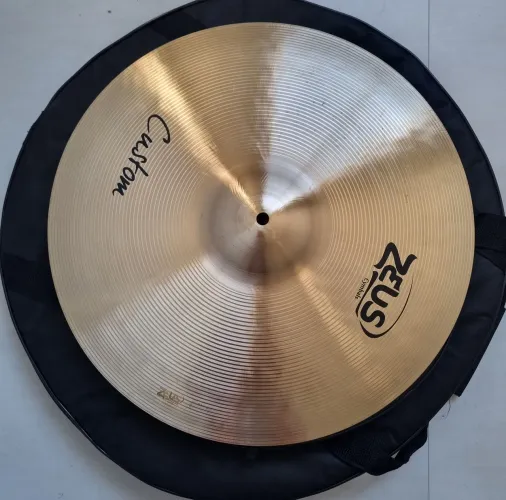 Prato crash Zeus custom 18