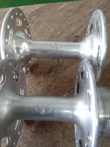 Par de Cubos Shimano 36 furos