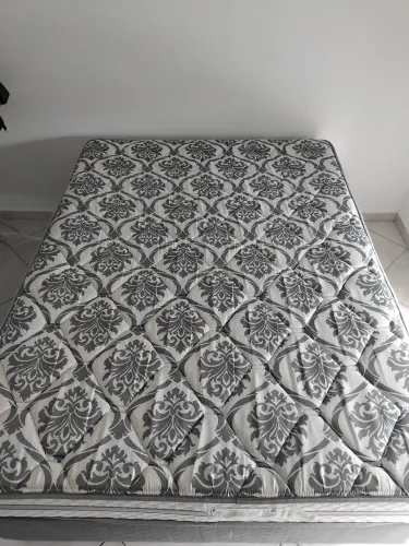 Conjunto: Box + Colchão Casal de Molas