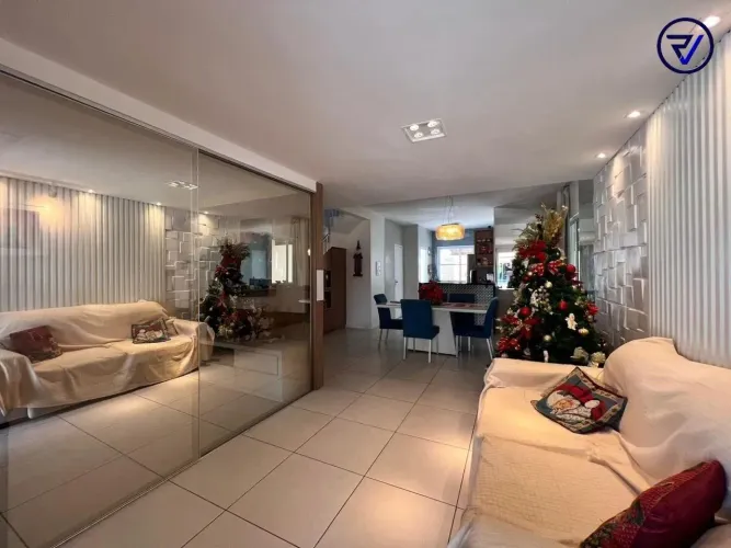CASA AMPLA COM 4 QUARTOS, 3 SUITES E DECK
