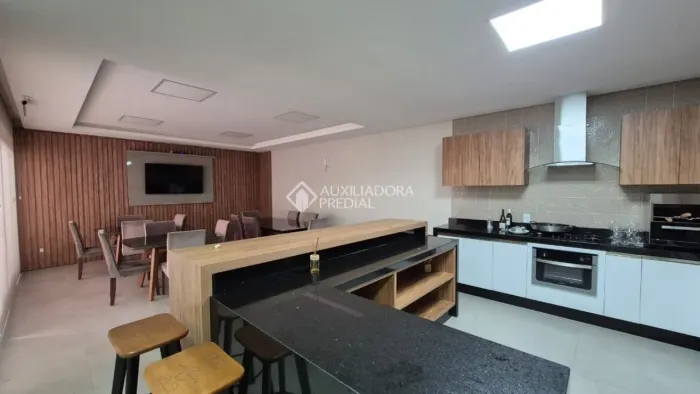 Lindo apartamento cobertura de 02 quartos, duplex no centro de Florianópolis