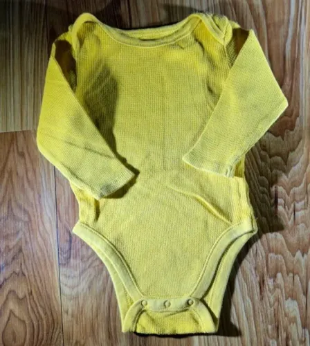 Body Old Navy tamanho 6-12 meses importado (desapego)