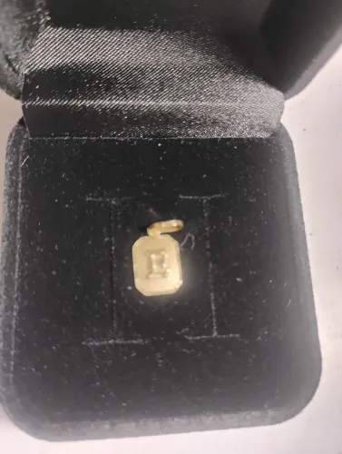 Pingente ouro 18k 0.4 g