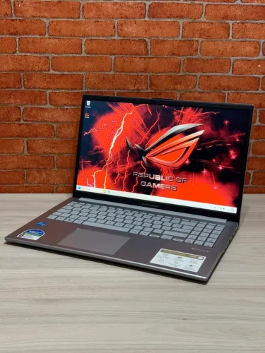  Notebook Asus i3 12°Th Gen 8GB Ram 256Ssd NVMe + Intel(R) UHD Graphics 4GB 