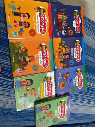Livros escolares 4° ano Novo Pitanguá 