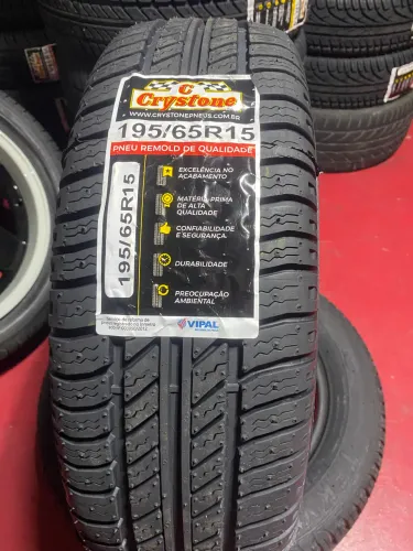 Pneu Crystone 195/65 R15 remolde borracha vipal