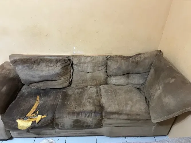 Sofá em L 5 lugares para reformar