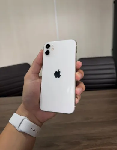 iPhone 11