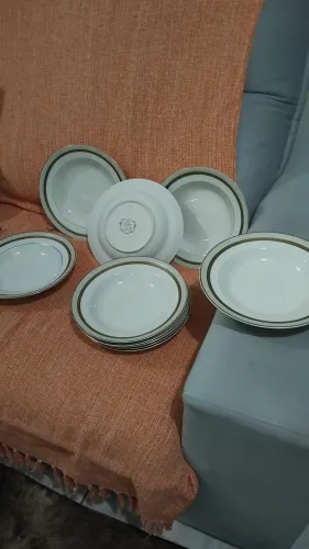 Pratos de porcelana chimth antigos fundos. Total 10 pratos.