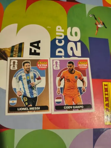 Figurinhas Legends Messi e Gakpo