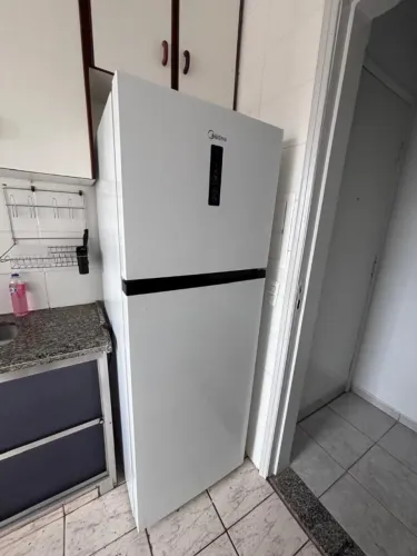 Geladeira Midea - Frost Free Branca com Smart Sensor e Painel Touch - 347 litros- SEMINOVA