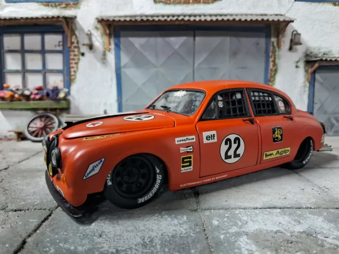 Jaguar 1/18 customizada peca única 