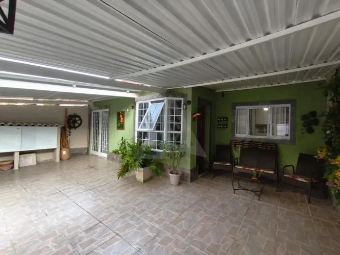Casa à venda em Campinas, São Bernardo, com 3 quartos, com 176 m²