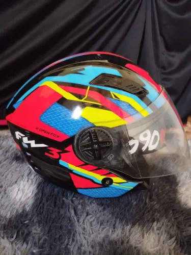 FW3 Aberto Com Oculos Fumê N°58