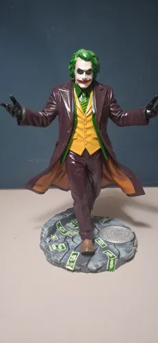 Coringa pintado a mão 27cm