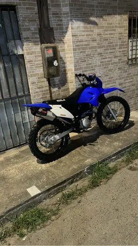 Moto pra trilha
